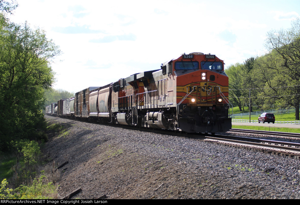 BNSF 5266 East